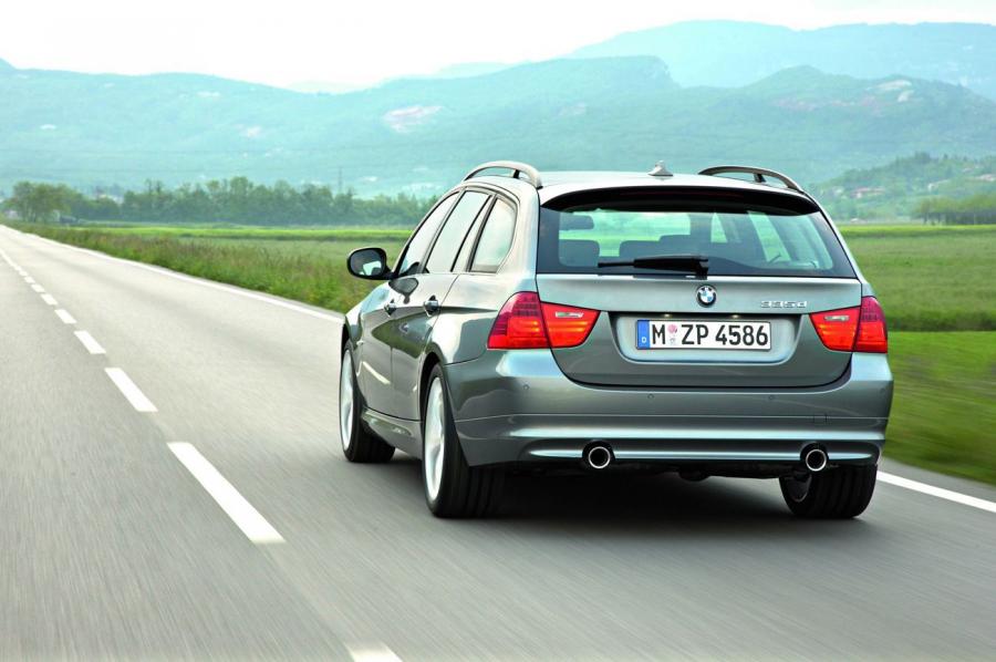  BMW 3-Series 2008 года  (фото 32 из 34)